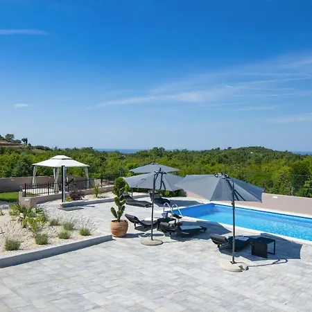 Meerblick Ferienhaus Julian Nahe Rovinj Exterior photo
