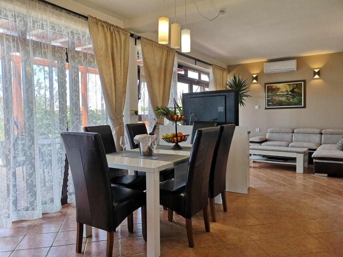 Meerblick Julian Nahe Holiday home *